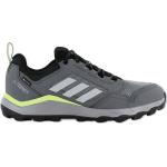 Chaussures de running adidas Terrex grises en fil filet en gore tex imperméables pour homme 