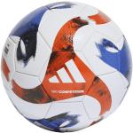 Ballons de foot adidas Tiro blancs FIFA en promo 