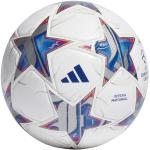Ballons de foot adidas blancs FIFA en promo 