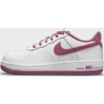 Chaussures Nike Air Force 1 blanches look fashion pour enfant 