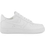 Baskets  Nike Air Force 1 blanches Pointure 38,5 look fashion pour femme 