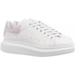 Baskets à lacets de créateur Alexander McQueen Oversize-Sneaker blanches look casual pour femme en promo 