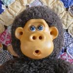 Années 1980 Millésime Rutherford Iii Thumb-Sucking Ape Soft Toy