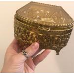 Boîtes à bijoux dorées en or 24 carats look vintage 