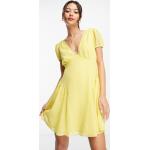 Robes d'été Asos Design jaunes en mousseline à manches courtes à col en V classiques pour femme en promo 
