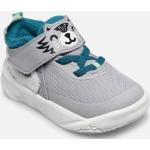 Chaussures de sport Nike Team Hustle grises Pointure 19,5 pour enfant 