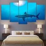 Posters multicolores en bois à motif requins 