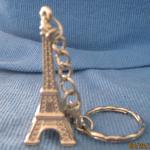 Porte-clés souvenir argentés à motif Tour Eiffel Tour Eiffel art déco 