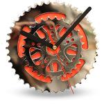 Horloges design rouges en métal industrielles 