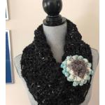 Écharpes col grises à fleurs en tweed 