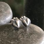 Boucles d'oreilles pour la Saint-Valentin argentées en argent à perles à motif papillons en argent pour femme 