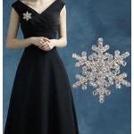 Broches pour fêtes de Noël argentées en cristal à strass en strass look fashion pour femme 
