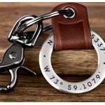 Porte-clés souvenir gris acier en cuir personnalisés 