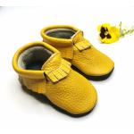 Chaussons jaunes à franges en cuir pour enfant 