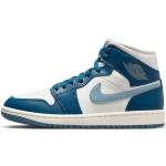 Chaussures de basketball  Nike Air Jordan 1 Mid bleues Pointure 39 look fashion pour femme 