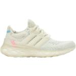 Chaussures de running adidas Ultra boost DNA blanches pour femme 