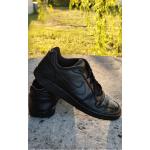 Chaussures Nike Ebernon noires look fashion pour homme 