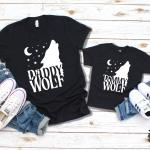 Chemises à motif loups pour bébé de la boutique en ligne Etsy.com 