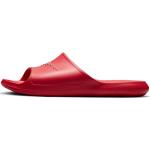 Claquettes de piscine Nike Victori One rouges pour homme en promo 
