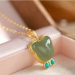 Pendentifs vert jade en argent à motif ours en jade style ethnique pour femme 