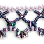 Colliers gris en aluminium à perles à motif fleurs de perles 