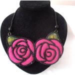 Colliers plastrons rose fushia en laine à perles pour femme 