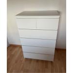 Commodes IKEA blanches en bois 