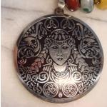 Pendentifs gris acier en acier à perles celtique 