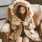 Doudounes à capuche kaki en velours look fashion pour fille de la boutique en ligne Rakuten.com 
