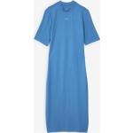 Robes Nike Essentials bleu ciel midi Taille M look fashion pour femme 