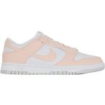 Baskets  Nike Dunk Low blanches Pointure 37,5 look fashion pour femme 