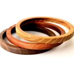 Bracelets marron en bois en bois personnalisés 