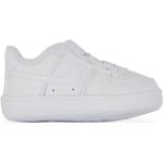 Baskets  Nike blanches Pointure 18,5 look fashion 