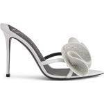 Sandales à talons Giuseppe Zanotti blanches en tissu à strass à talons aiguilles à bouts pointus pour femme en promo 