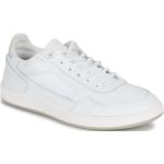 Baskets basses Globe blanches Pointure 41 look casual pour homme en promo 