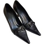 Escarpins de créateur Gucci noirs en cuir en cuir seconde main Pointure 38,5 avec un talon entre 7 et 9cm pour femme 