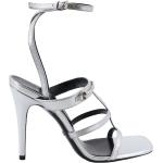 Sandales à talons de créateur Gucci grises à bouts carrés Pointure 38,5 avec un talon entre 3 et 5cm look fashion pour femme 