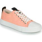 Chaussures basses Guess roses look casual pour femme 