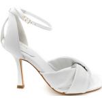 Sandales Guess blanches en cuir en cuir Pointure 40 look fashion pour femme 