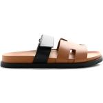 Sandales plates Hermès marron en cuir de veau seconde main à bouts ouverts à scratchs Pointure 41 pour homme 