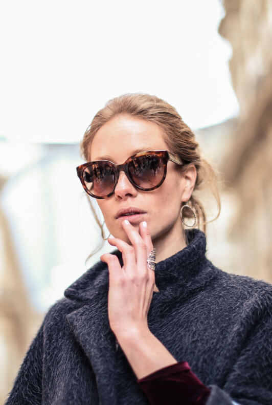 woman with sunglasses
