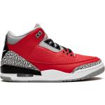 Baskets à lacets Nike Air Jordan Retro rouges en caoutchouc à bouts ronds à lacets look casual pour femme 