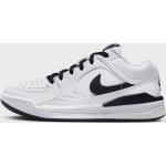 Chaussures de basketball  Nike Jordan blanches Pointure 36 pour femme 