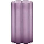 Vases violets en plastique 