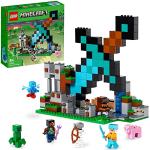 LEGO 21244 Minecraft L’Avant-Poste de l’Épée, Jouet de Construction, avec Figurines Creeper, Guerrier Gardien et Squelette, Cadeau Enfants 8 Ans