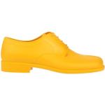 Chaussures casual Maison Martin Margiela jaunes en caoutchouc à talons carrés à lacets Pointure 41 look casual pour homme 