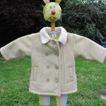 Manteaux beiges nude à motif moutons Taille 9 mois look vintage pour bébé de la boutique en ligne Etsy.com 