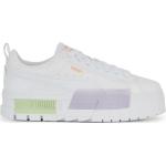 Baskets plateforme Puma Mayze blanches look casual pour femme 