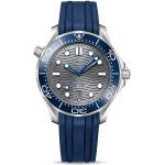 Montre Omega Seamaster Diver 300m Co-Axial Master Chronometer cadran gris bracelet caoutchouc bleu 42 mm Homme