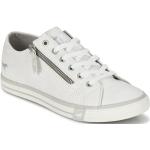 Baskets basses Mustang blanches look casual pour femme 